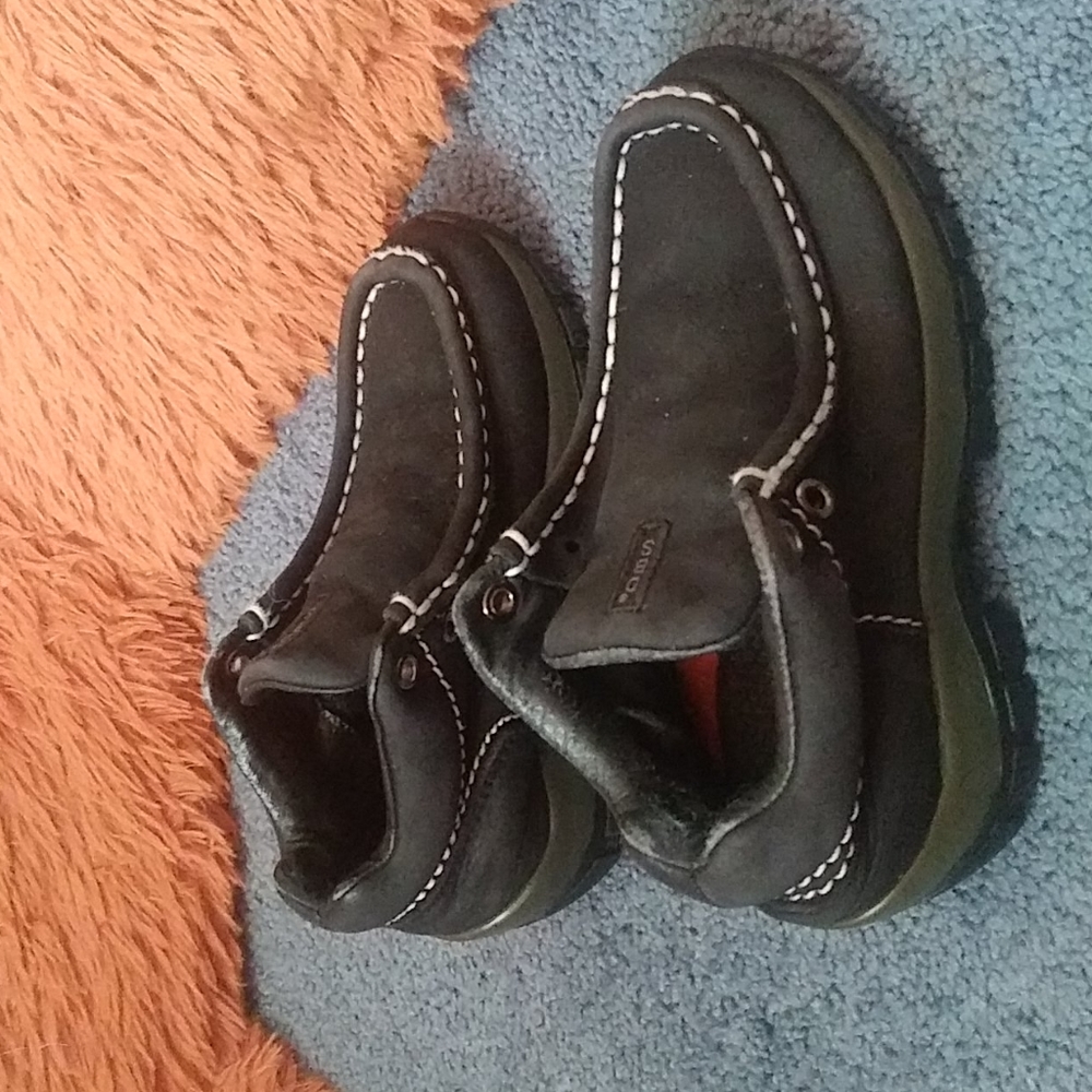 Boy's shoes